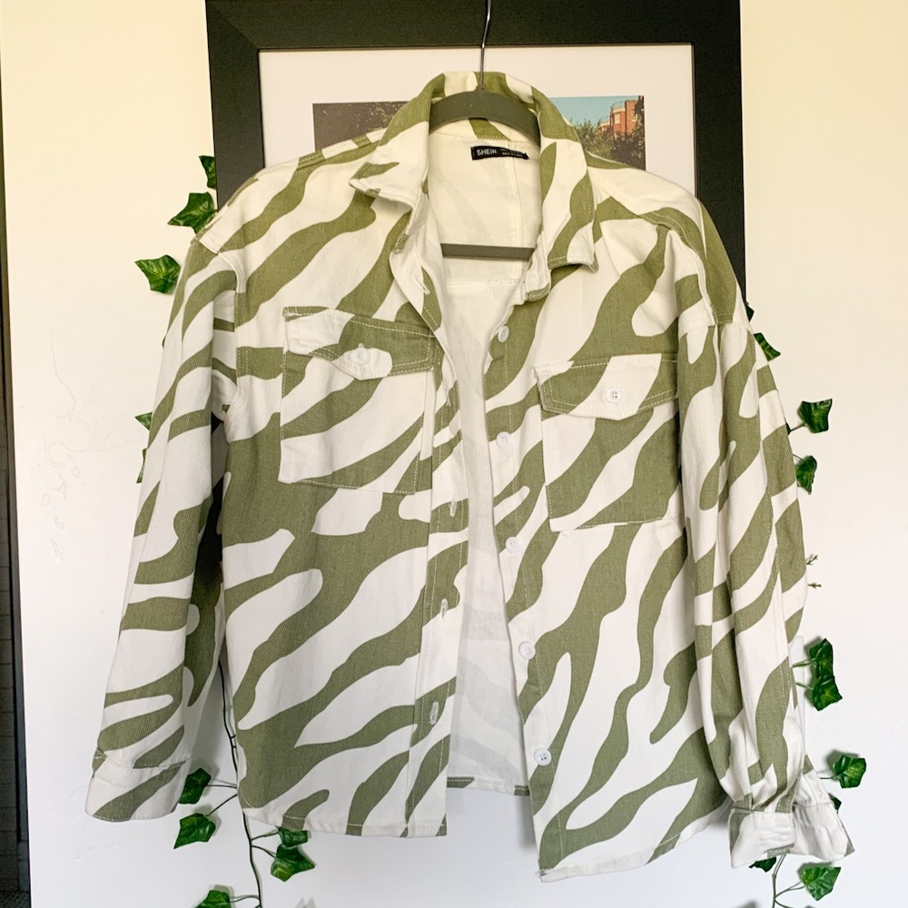 GREEN PATTERNED JACKET